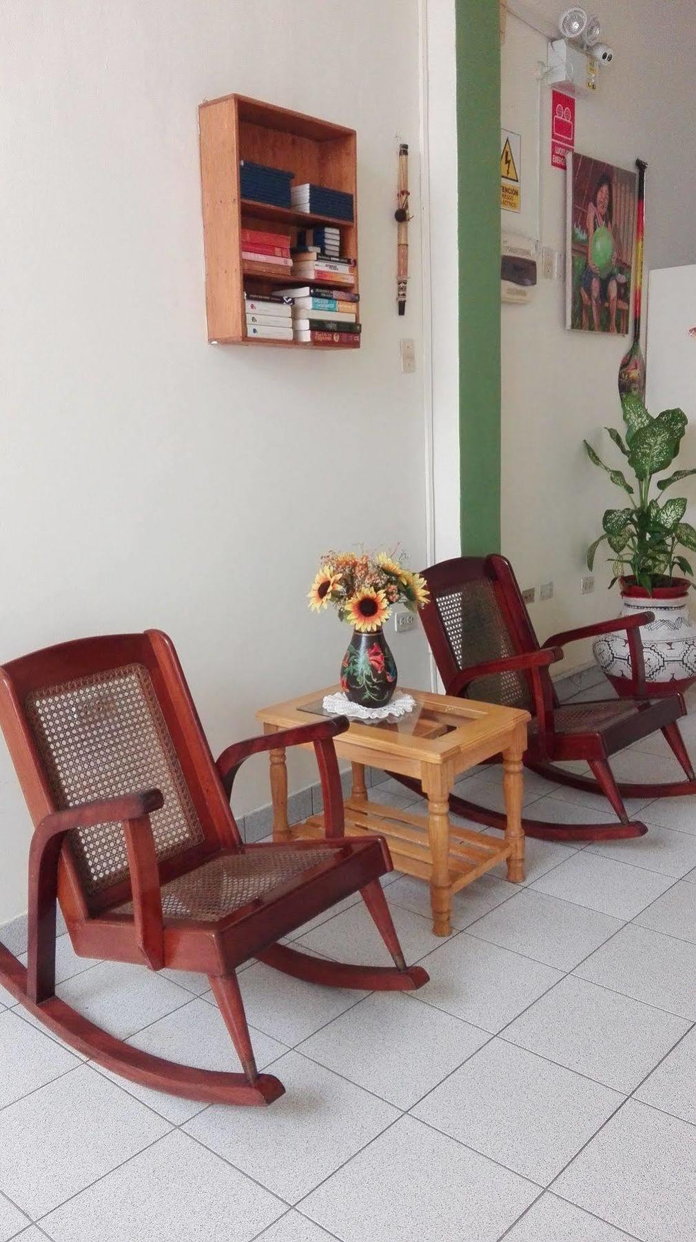 Hostal El Colibri Ікітос Екстер'єр фото