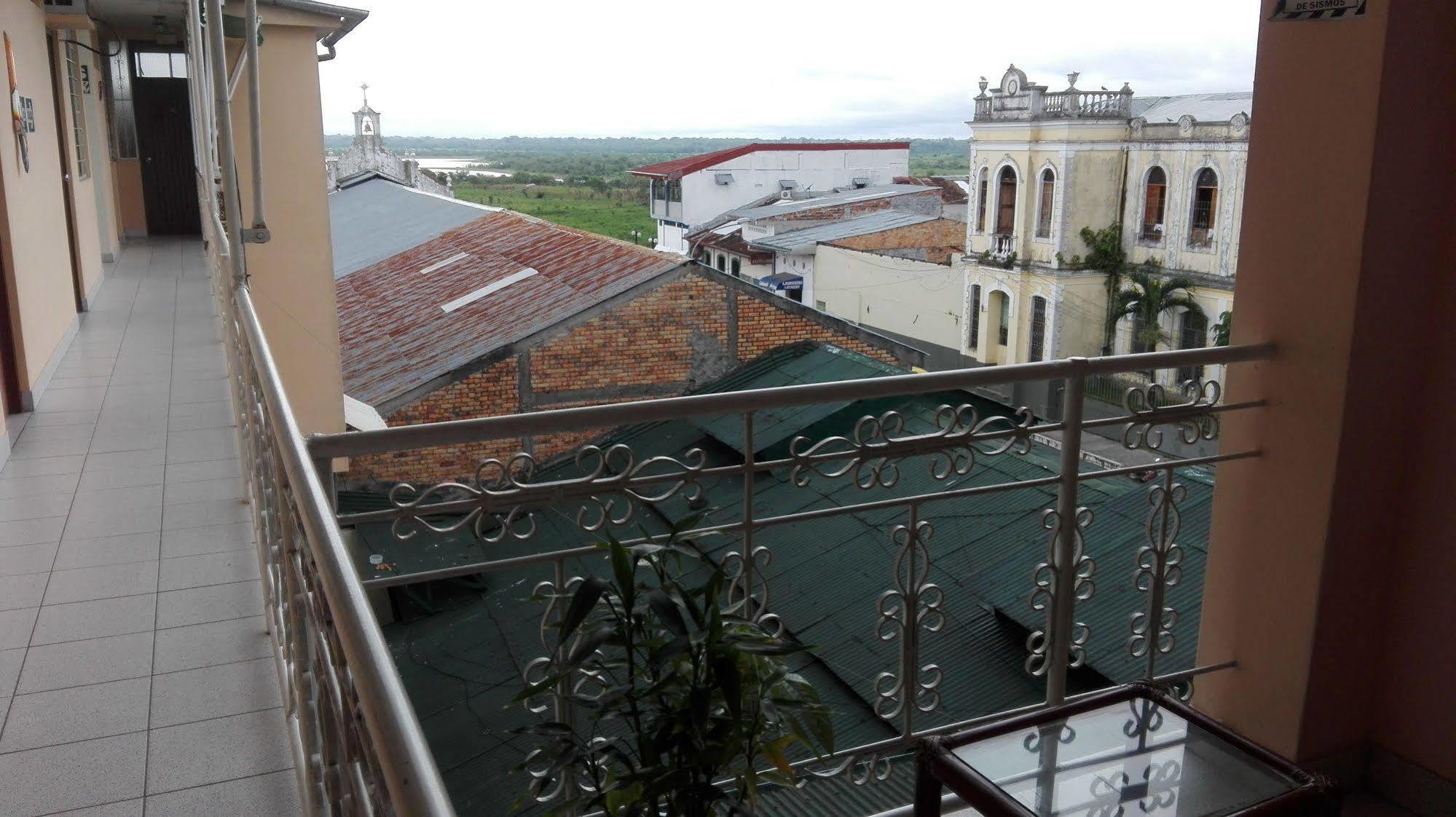 Hostal El Colibri Ікітос Екстер'єр фото